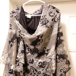 Woman's XL black floral skirt